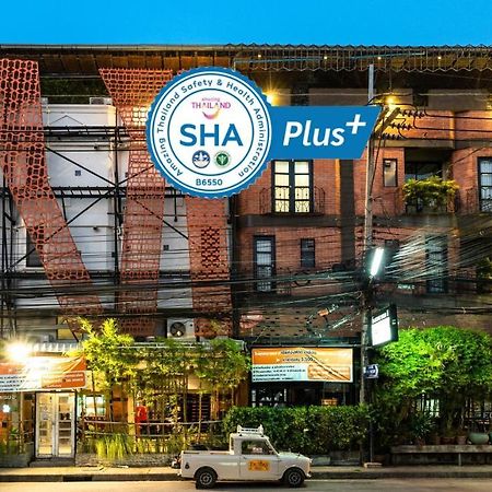 The 8 Factory Hotel Phitsanulok Buitenkant foto