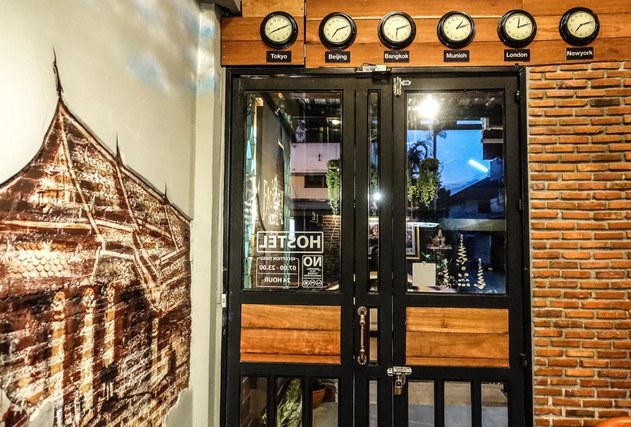 The 8 Factory Hotel Phitsanulok Buitenkant foto