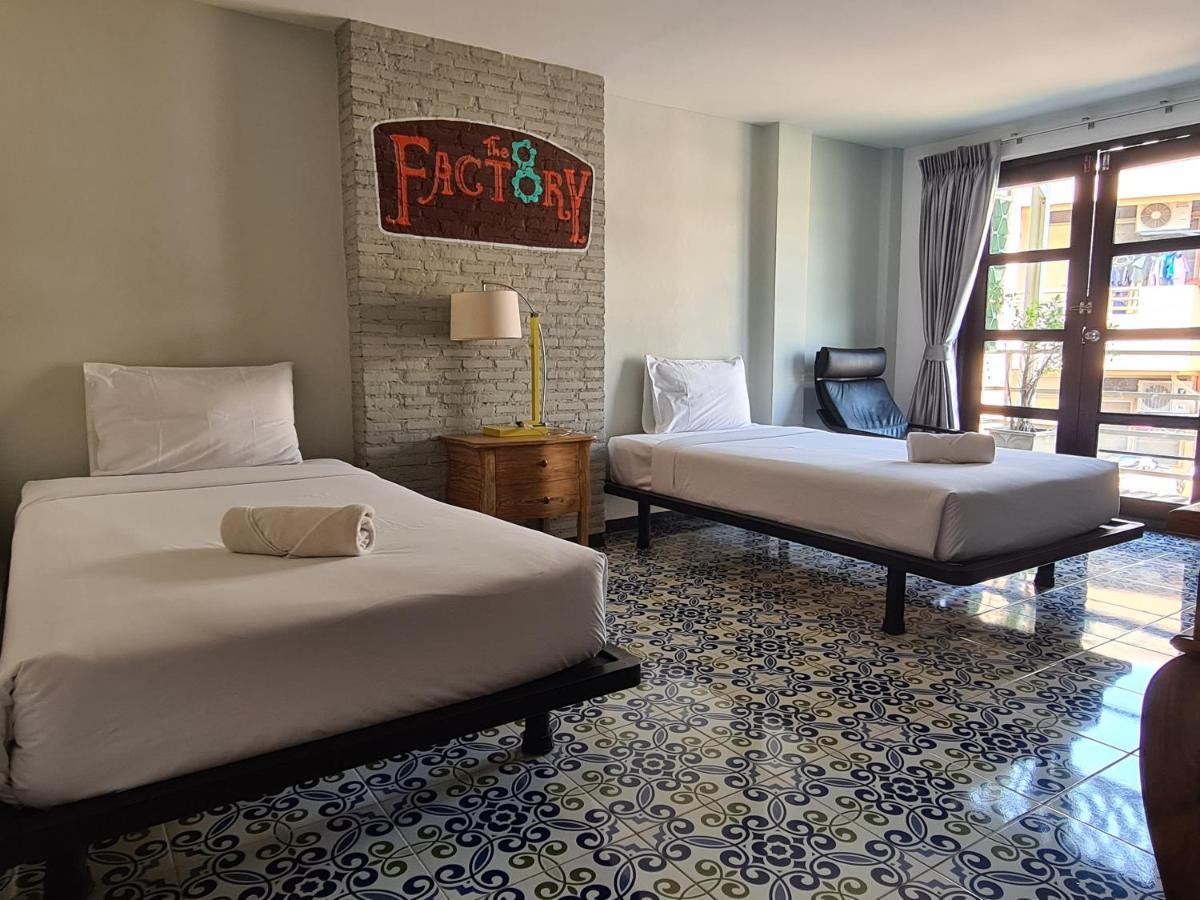 The 8 Factory Hotel Phitsanulok Buitenkant foto