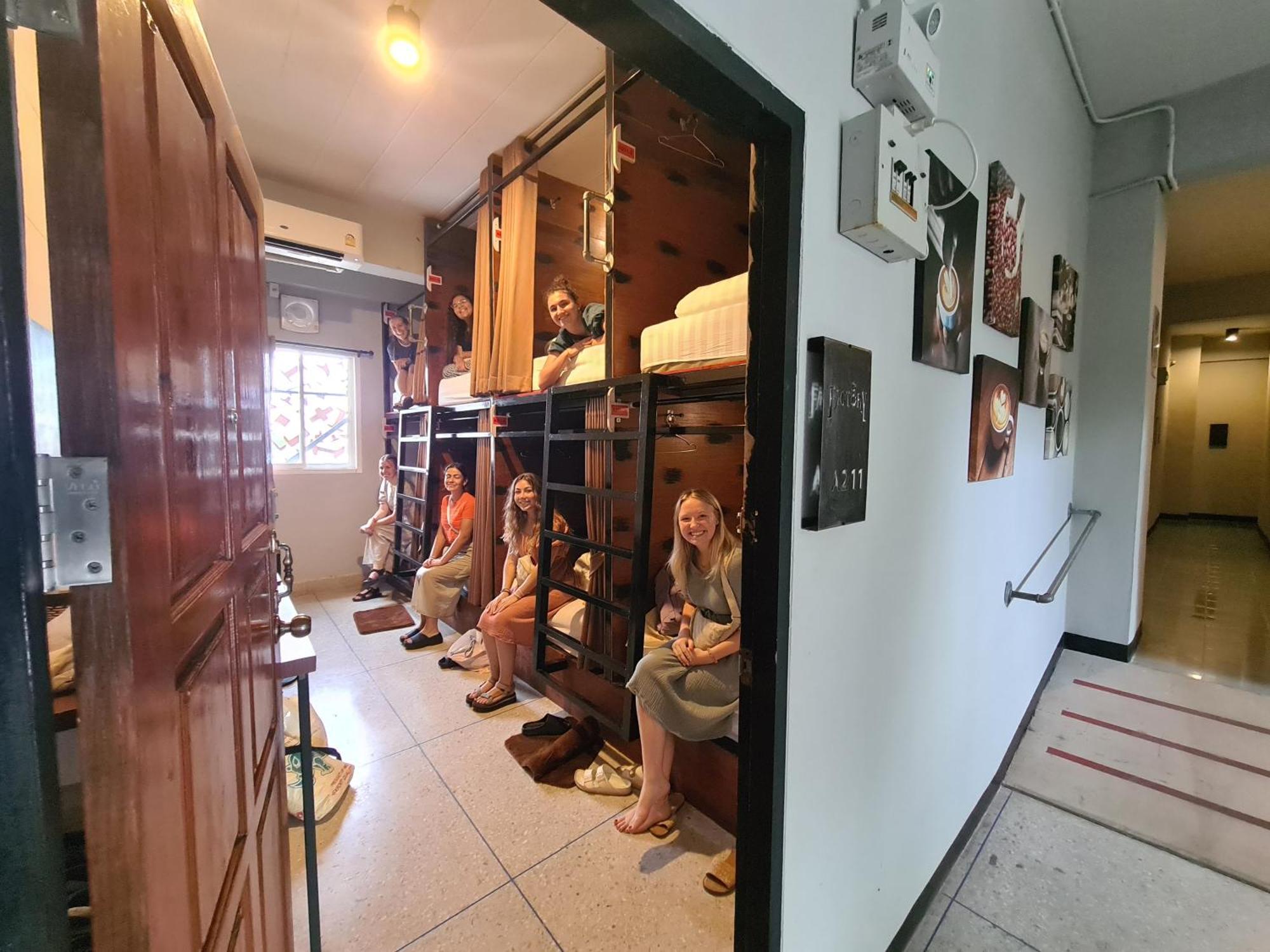 The 8 Factory Hotel Phitsanulok Buitenkant foto