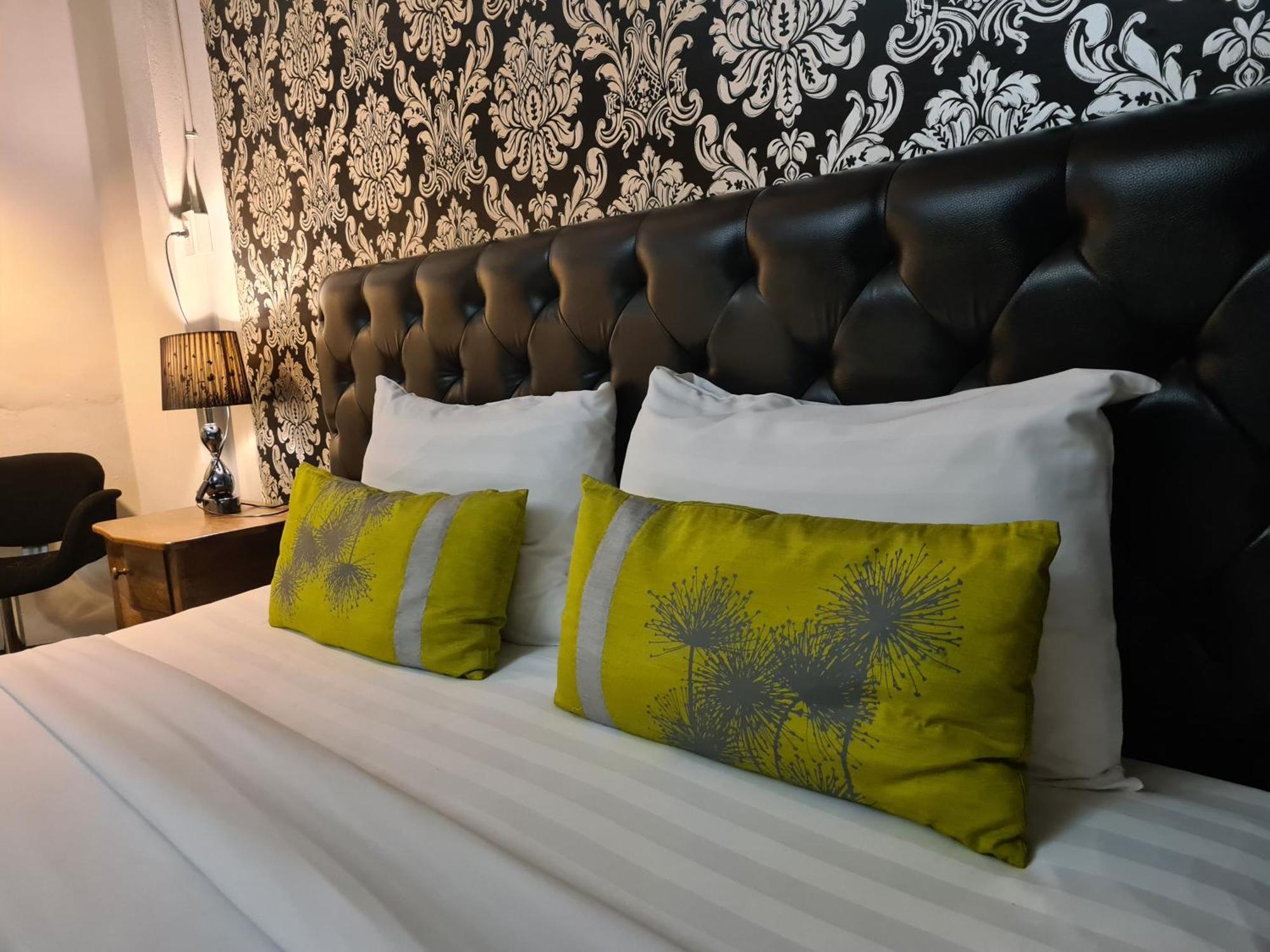 The 8 Factory Hotel Phitsanulok Buitenkant foto