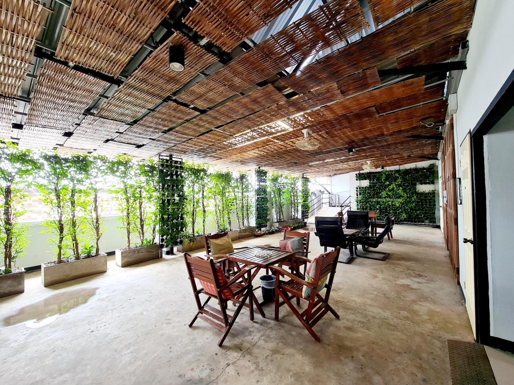 The 8 Factory Hotel Phitsanulok Buitenkant foto